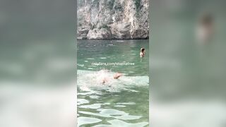 18YO Influencer Erotic TikTok Pussy Peek