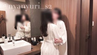【素人レズビアン】彼女と洗面所で・・・bathroom with my girlfriend...女同 Lesbian【百合】